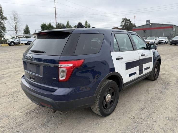 2015-ford-explorer-image-4