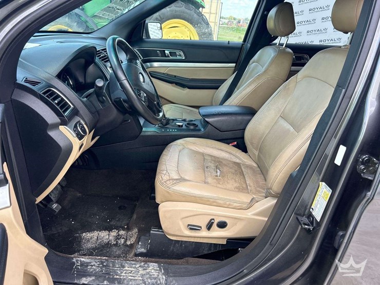 2016-ford-explorer-xlt-image-11
