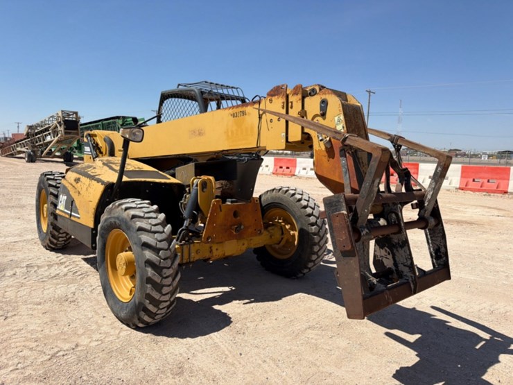 caterpillar-th360b-image-3