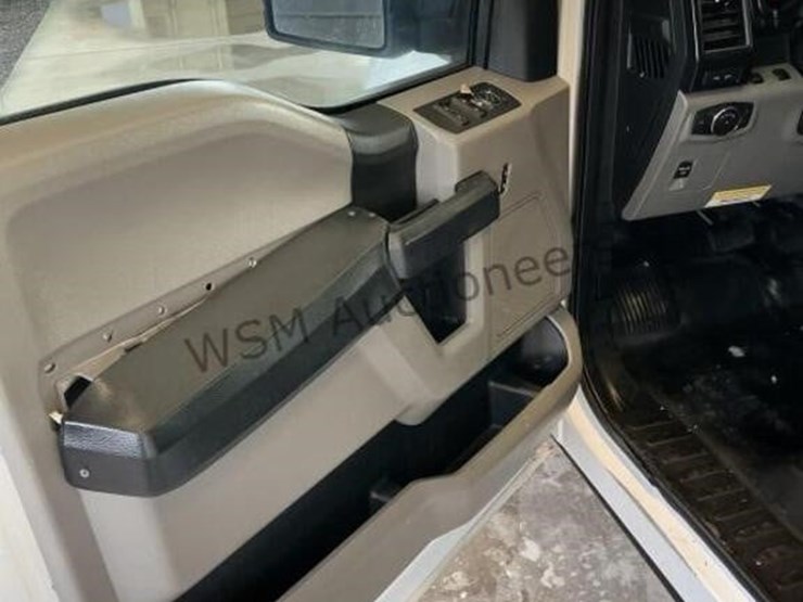 2019-ford-f150-image-24