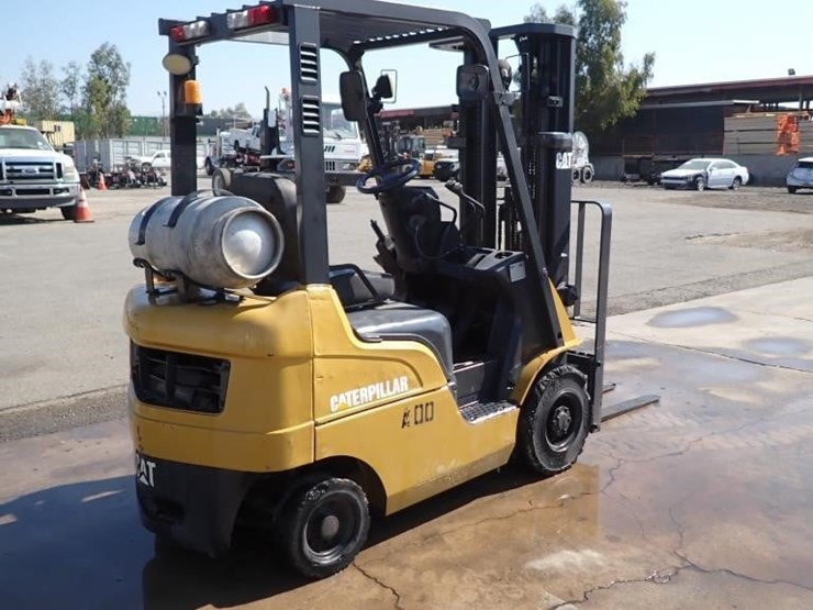 nissan-kcph02a25pv-forklift-image-3