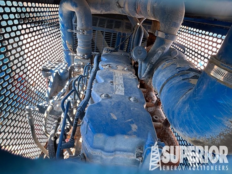 2011-cummins-qsb6.7-image-12