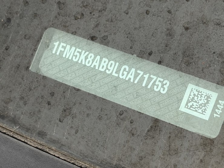 2020-ford-explorer-image-9