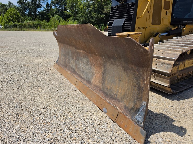 2016-caterpillar-d6k2-lgp-image-102