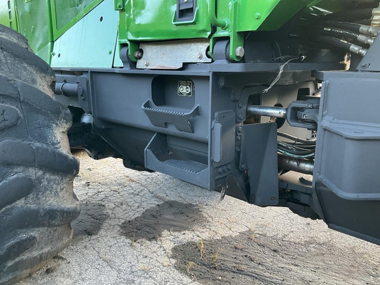 2006-deere-648g-iii-image-36