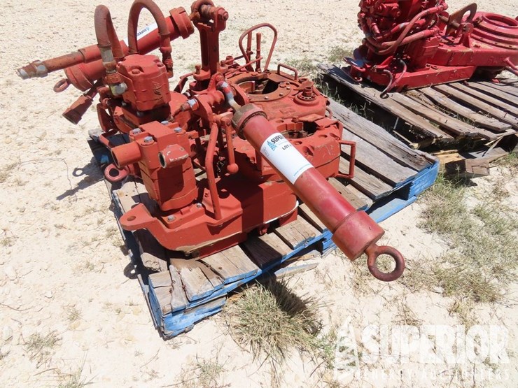 massey-ferguson-8-image-1