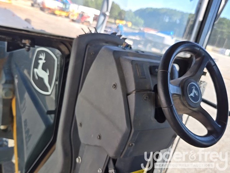 2016-deere-672gp-image-78