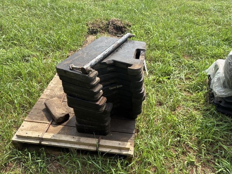 12---agco-saw-tooth-front-weights-image-3