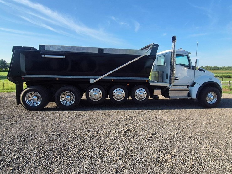 2025-kenworth-t880-image-6