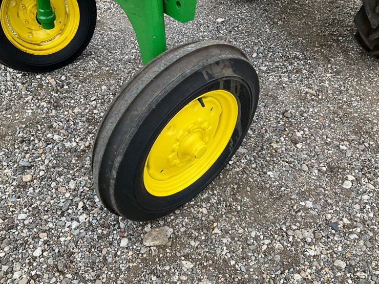 1957-john-deere-320-image-9