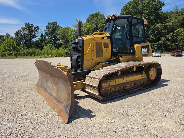 2016-caterpillar-d6k2-lgp-image-2