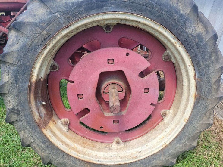 1953-farmall-super-c-image-13