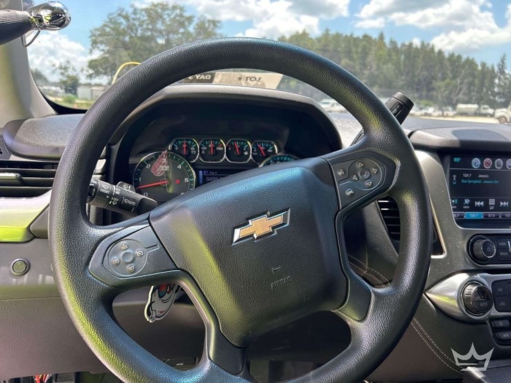 2018-chevrolet-tahoe-image-16