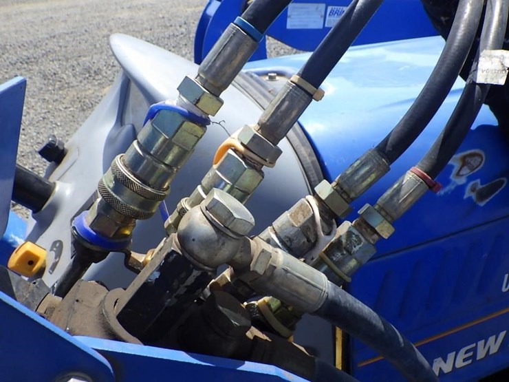 new-holland-25-image-19