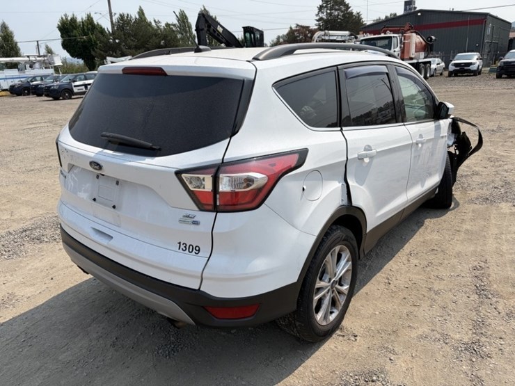 2018-ford-escape-se-image-4