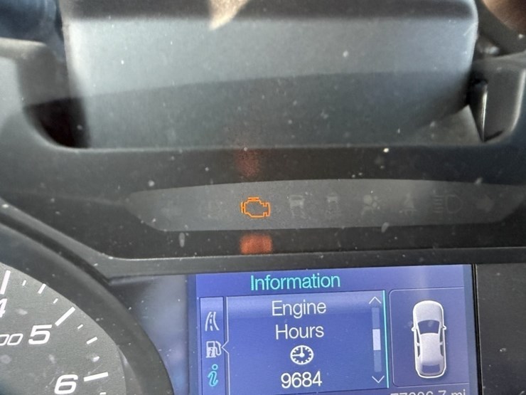 2015-ford-explorer-image-28