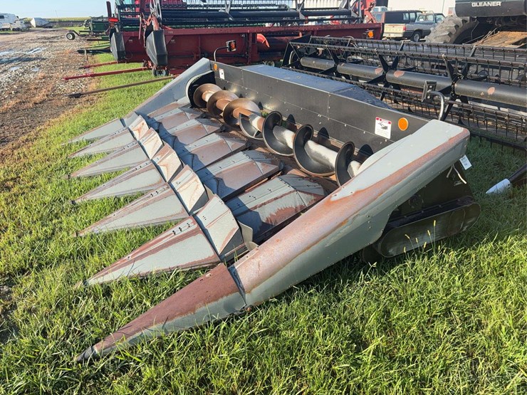 agco-630-hugger-corn-head,-6-row,-30"-image-2