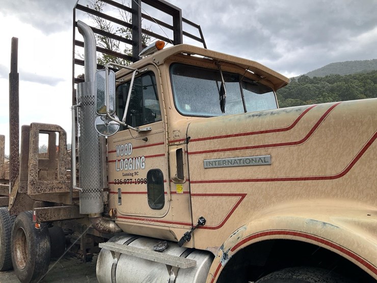 #142-•-1985-international-log-truck-image-34