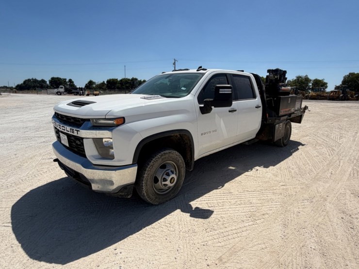 2022-chevrolet-3500hd-image-1
