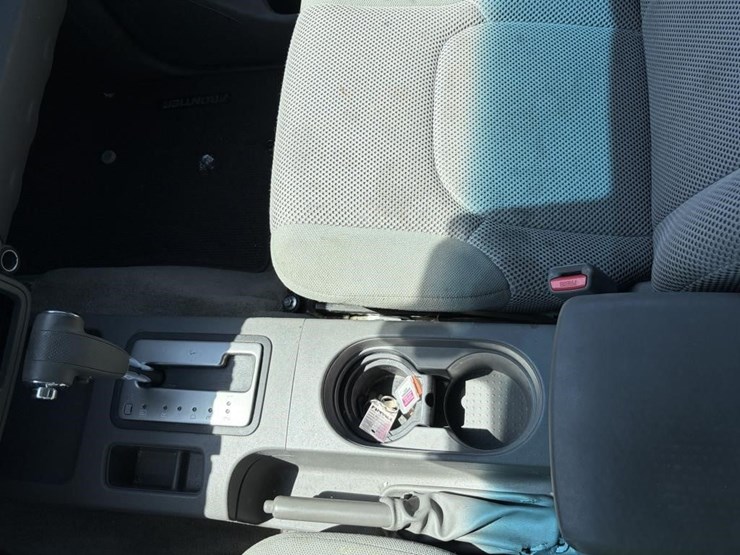 2015-nissan-frontier-image-17