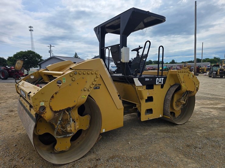 caterpillar-cb54xw-image-7