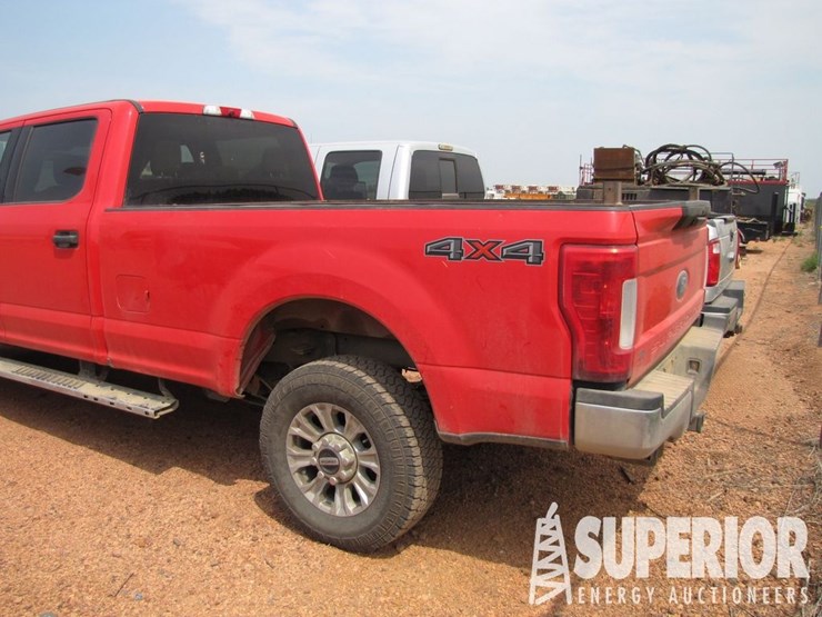 2019-ford-f250-xlt-image-3