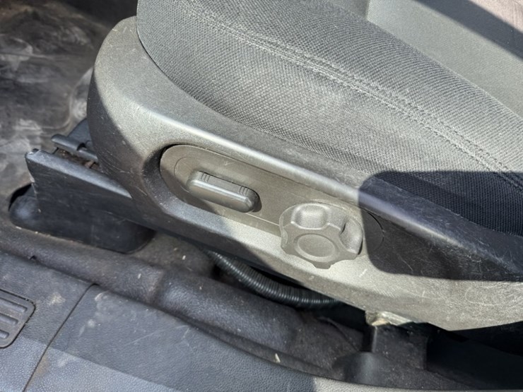 2015-ford-explorer-image-23