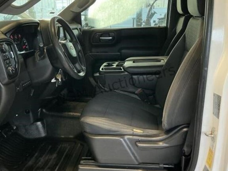 2021-chevrolet-silverado-1500-image-21