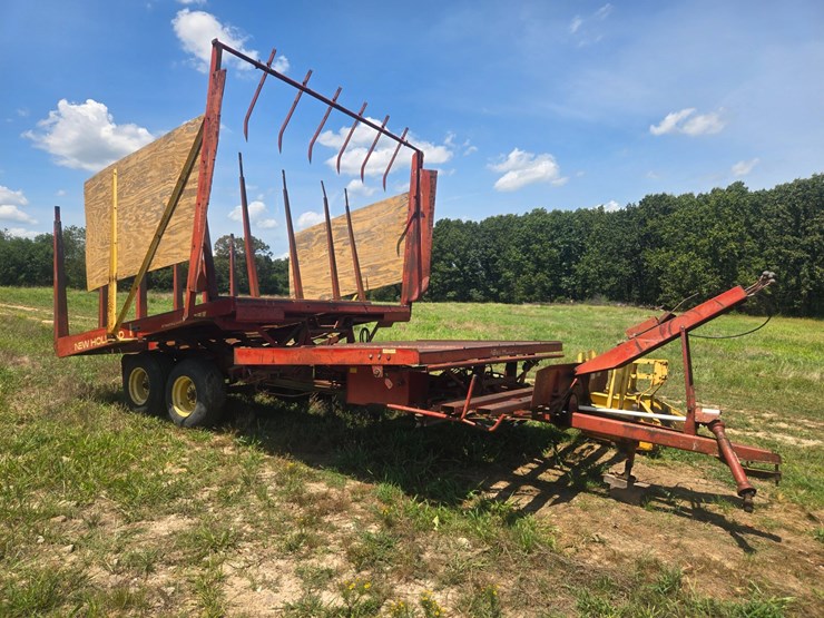 new-holland-1033-image-2