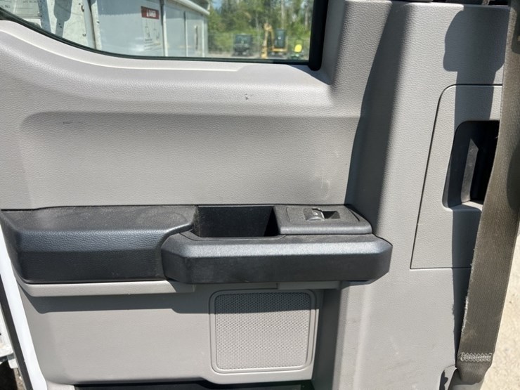 2017-ford-f550-image-24