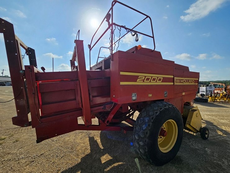2000-new-holland-2000-image-5