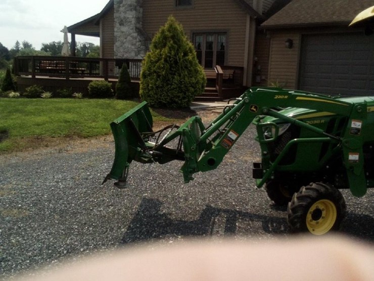 #5250-•-new-frontier-72"-loader-mount-snow-plow-image-8