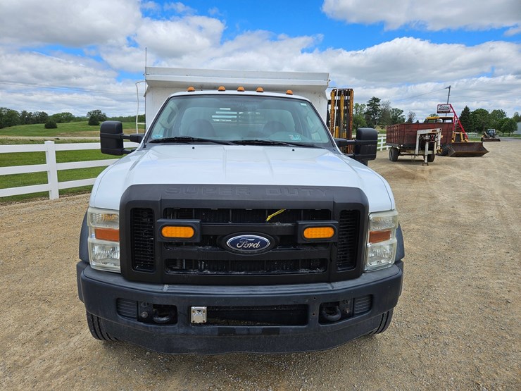 2009-ford-f550-image-52