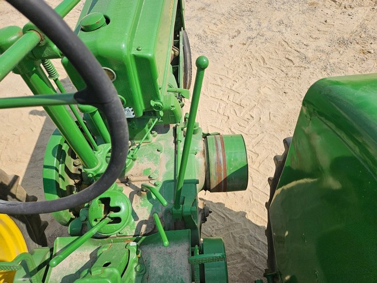 john-deere-b-image-26