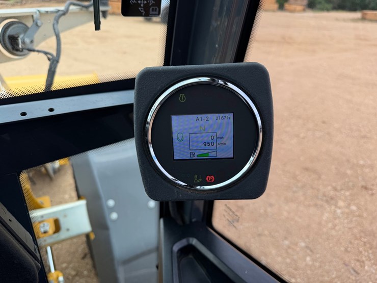 2023-john-deere-g-image-42