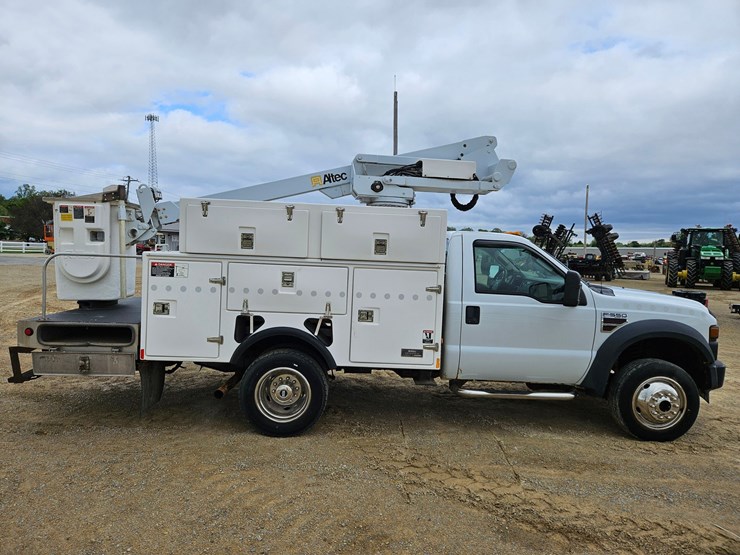 2008-ford-f550-image-52