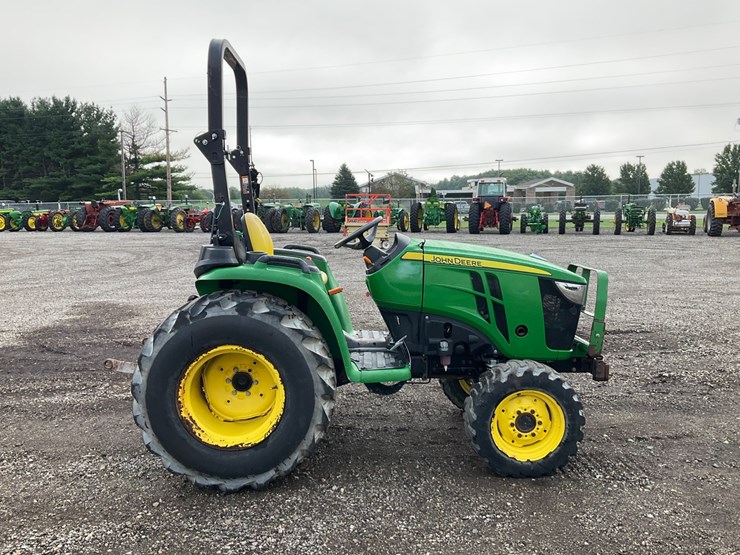 john-deere-3038e-image-6