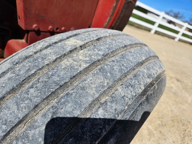 new-holland-770-image-32