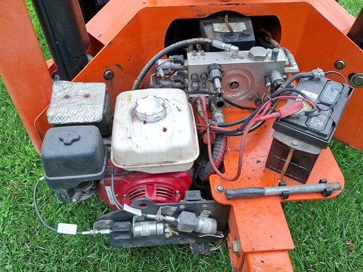 2016-jlg-t500j-image-16