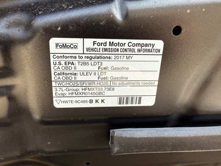 2017-ford-explorer-image-17