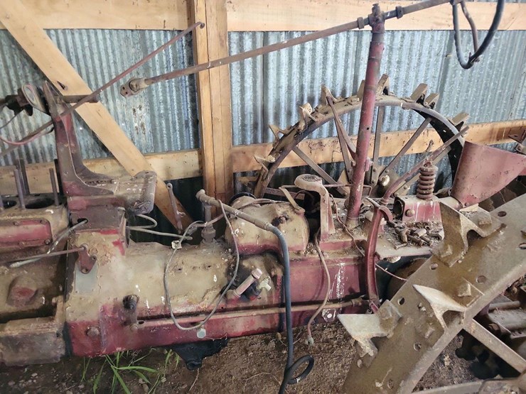 farmall-h-image-3