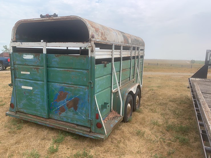stock-trailer-image-5