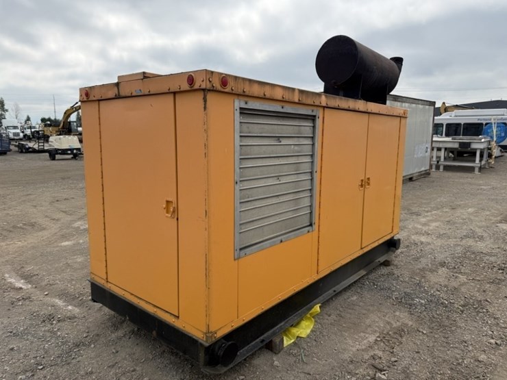 caterpillar-150-kw-image-3