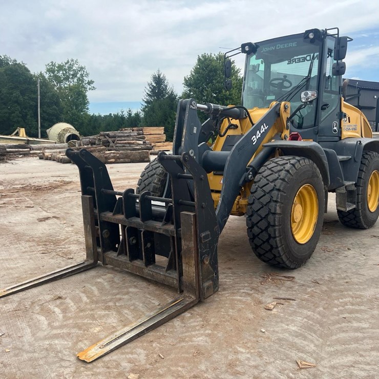 2020 DEERE 344L