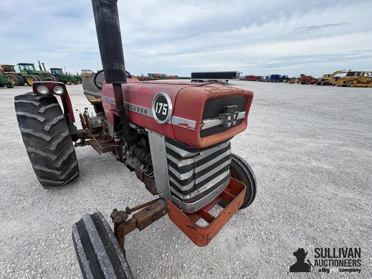 massey-ferguson-175-image-17