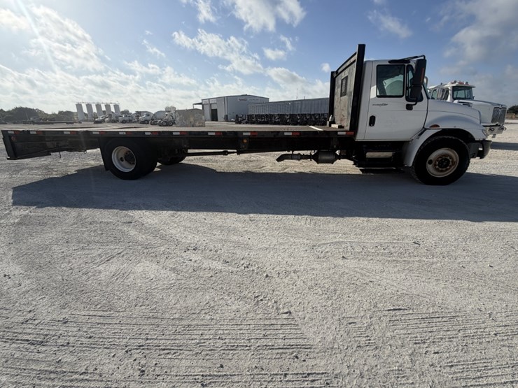 2012-international-durastar-4300-image-4