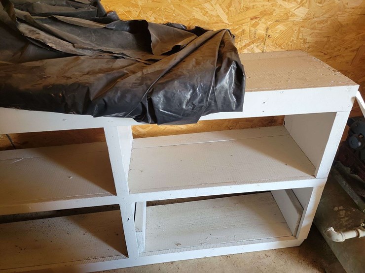 two-wooden-shelves-and-electric-motor-image-5