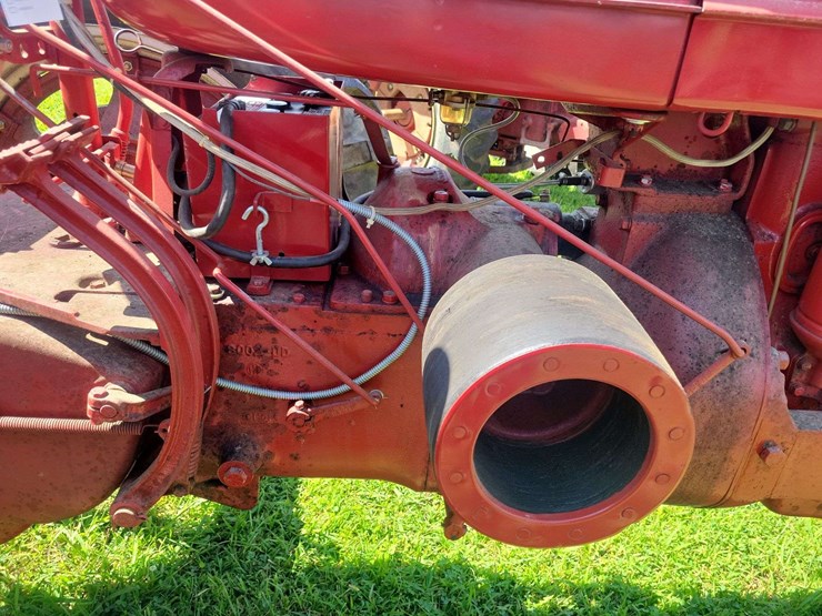 1941-farmall-m-with-m&w-nine-speed-transmission-image-12