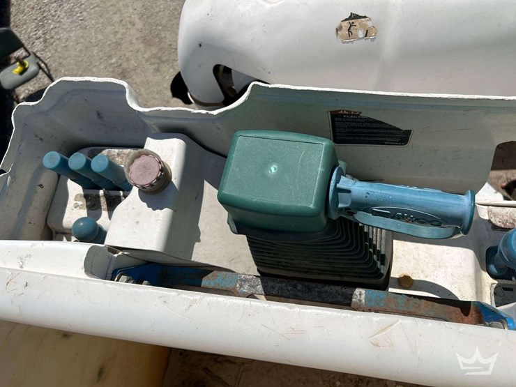 2019-freightliner-m2-106-image-38