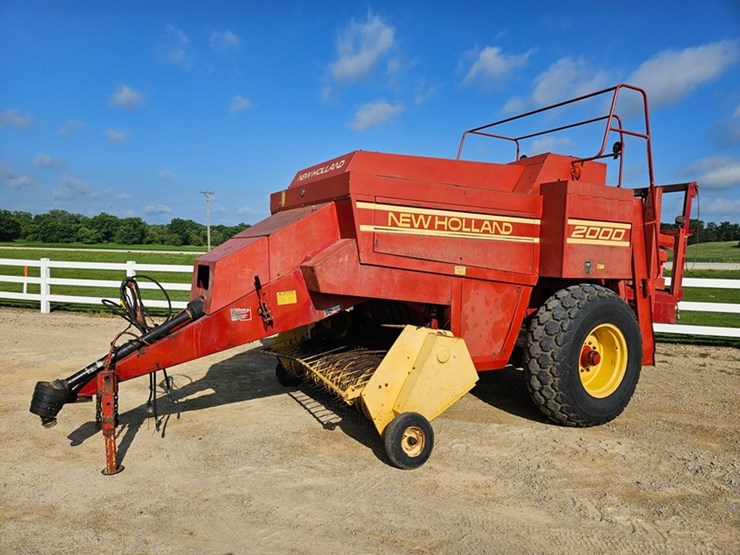 2000-new-holland-2000-image-1